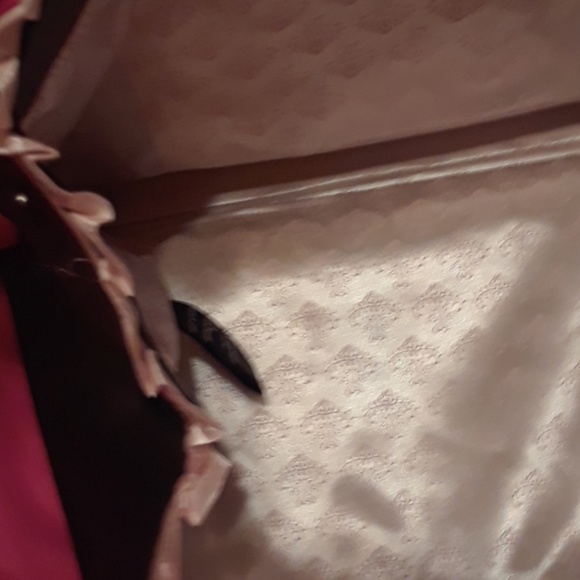 Handbag exclusively made for Mary Kay Awesome - Picture 3 of 5